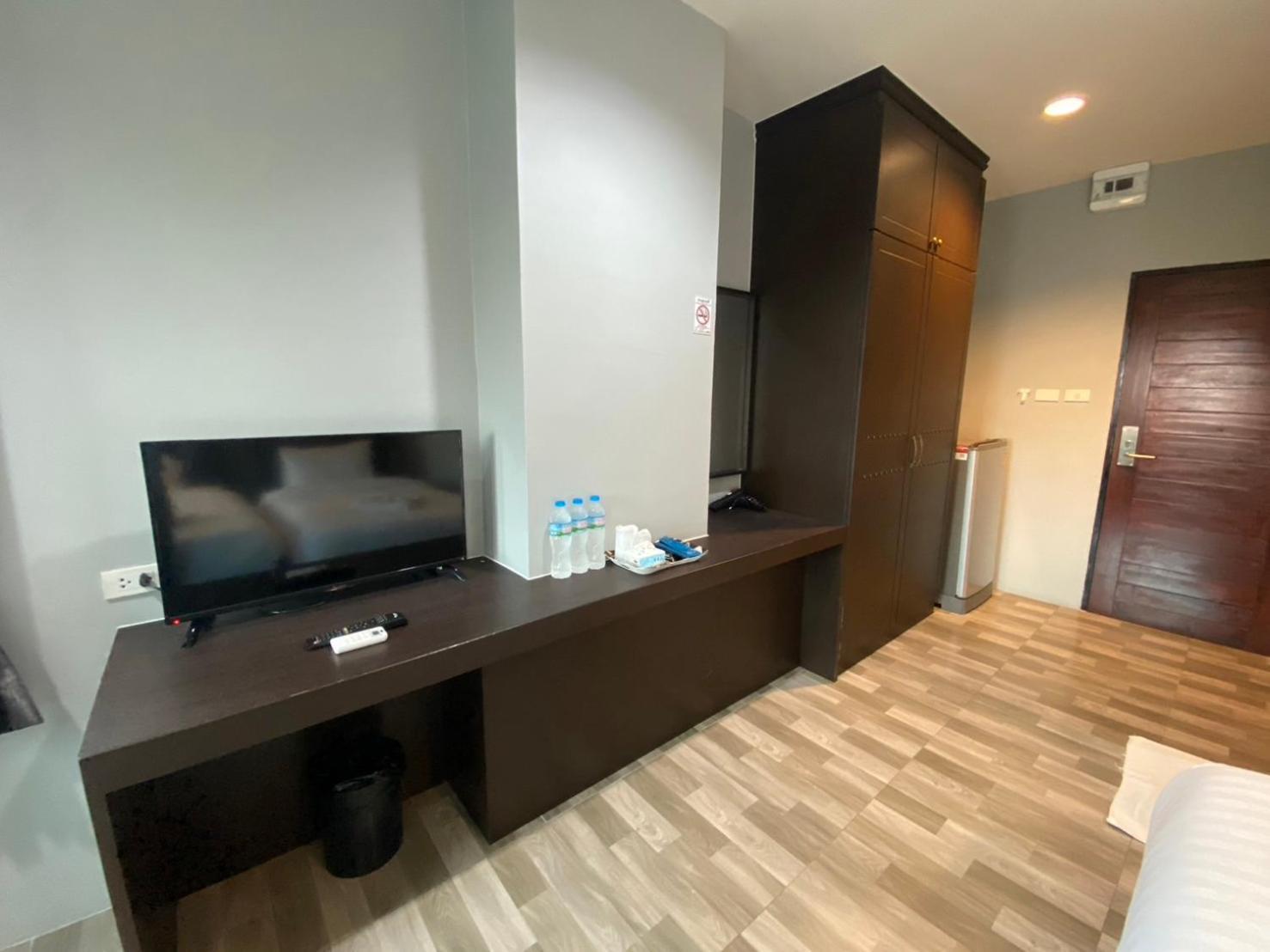 Grand Inter Hotel Samut Sakhon Oda fotoğraf